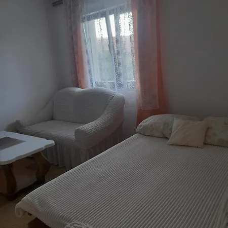 Apartment 17 *