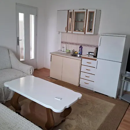 Apartment 17 *
